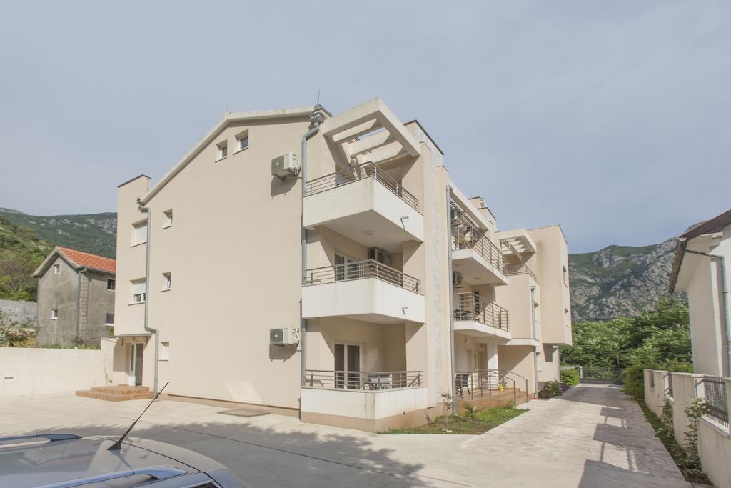 Apartment San Marco Risan Extérieur photo